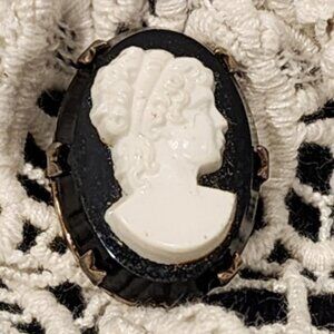 Vintage Black & White Cameo Brooch